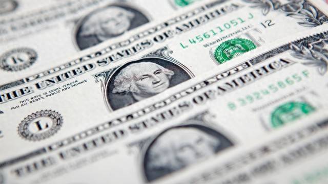 Dollar's Strong Cycle Near End Amid $10B in Shorts?